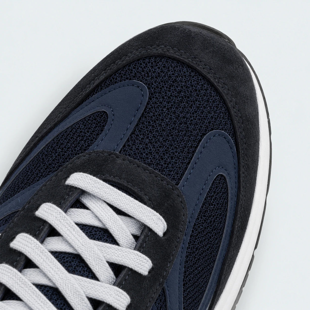 990v6 Navy White