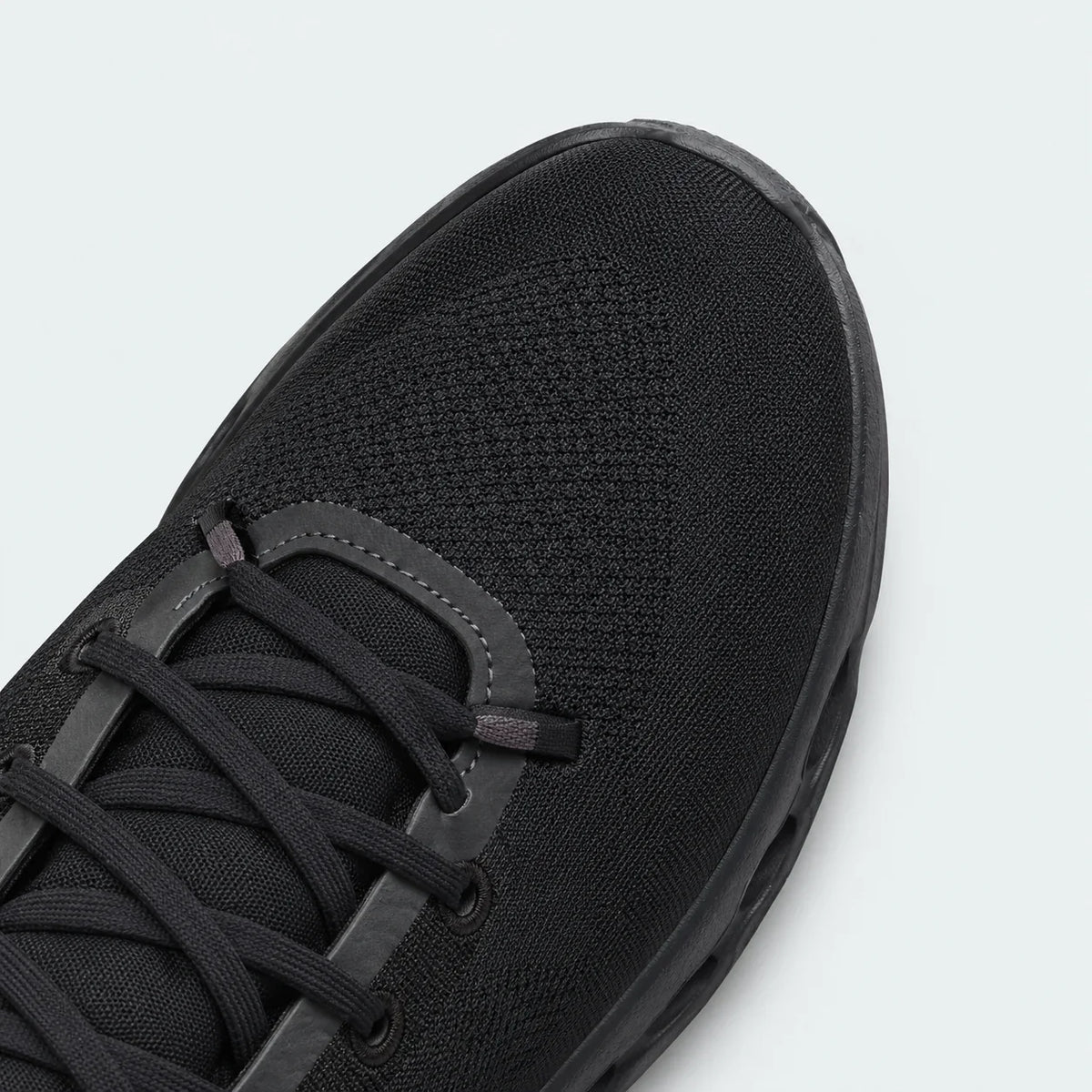Cloudtilt Eclipse Black